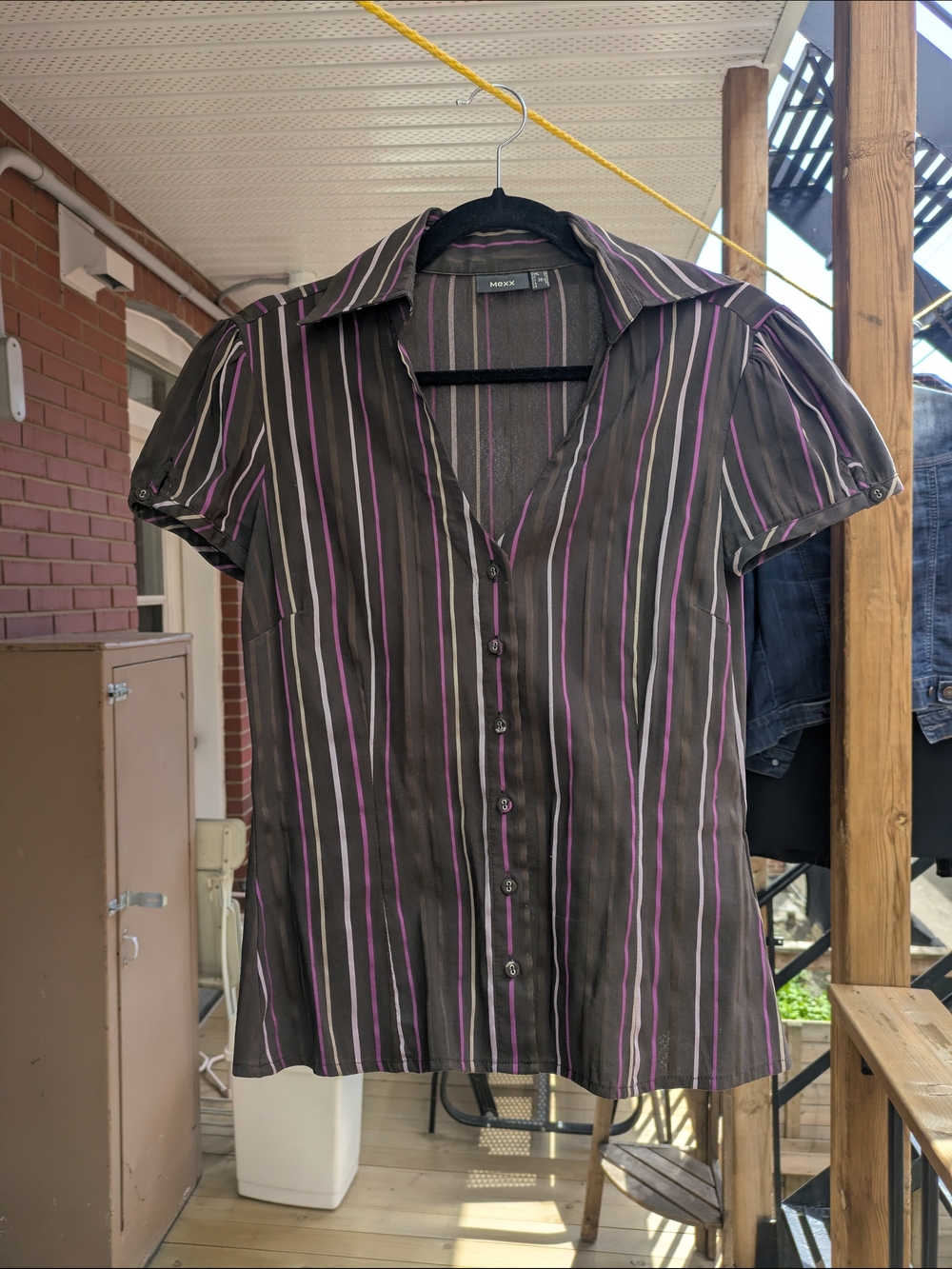 Mexx Brown Button-Front Short-Sleeve Shirt with Pink & Beige Stripes